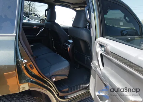 2022 Lexus Gx 460 z USA, uszkodzony, nr VIN JTJKM7BX2N5317950